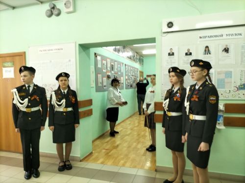 Кукмара районы Манзарас авылы зиратында Советлар Союзы герое Сабир Әхтәмов каберенә чәчәкләр салдылар