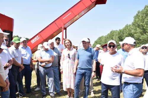 Татарстан Рәисе Рөстәм Миңнеханов Кукмара районының казанышларын югары бәяләде