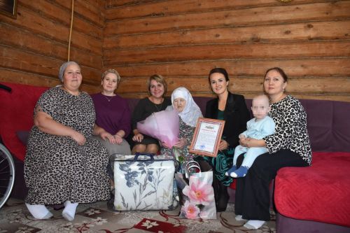 Кукмарада яшәүче Зөһрәбикә апа Мөхәммәтшина 100 яшен тутырды