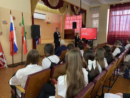 Кукмара 4нче урта мәктәбендә «Беренчеләр» район җирле бүлекчәсе Советының III чакырылыш слеты узды