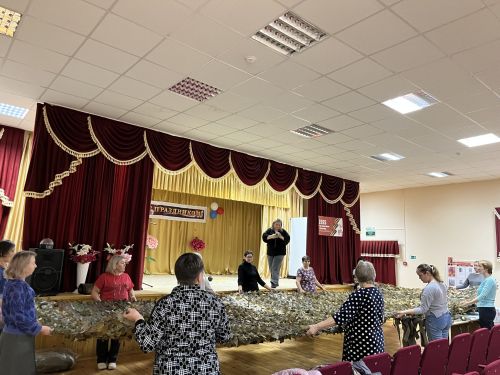 Поч.Сутерда махсус хәрби операциядәгеләргә маскировка челтәре үрделәр
