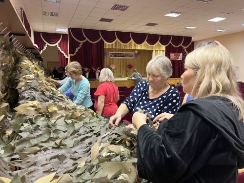 Поч.Сутерда махсус хәрби операциядәгеләргә маскировка челтәре үрделәр