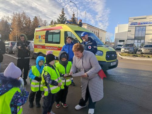 16 ноябрь — Бөтендөнья юл фаҗигаләрендә һәлак булучыларны искә алу көне