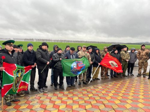 Кукмарада хәрби бурычны үтәгәндә һәлак булган Фәннур Гайфетдинов истәлегенә мемориаль такта ачылды