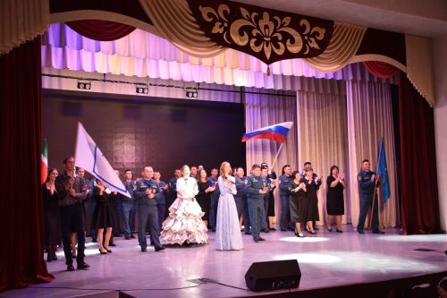 «За СВОих»: Кукморский фестиваль показал таланты журналистов, пожарных и газовиков