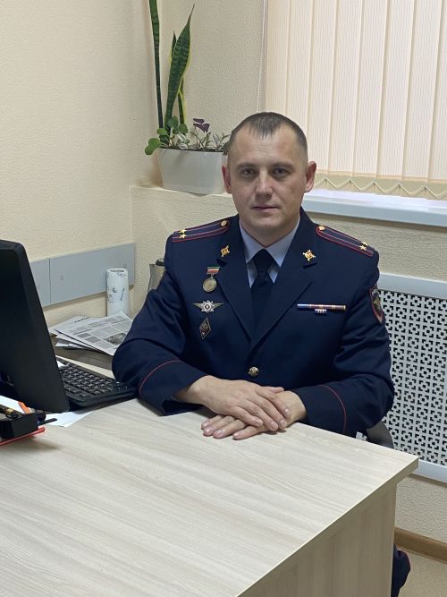 Полиция подполковнигы Валерий Федоров: 90 процент хезмәткәрнең шәхси эше минем кул аша үткән