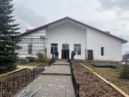 Поч.Кучук авылы мәдәният йортында төзекләндерү эшләре бара