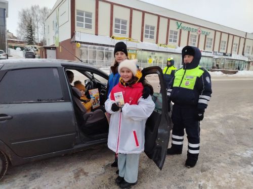 В Кукморе провели акцию «Ребенок — главный пассажир!»