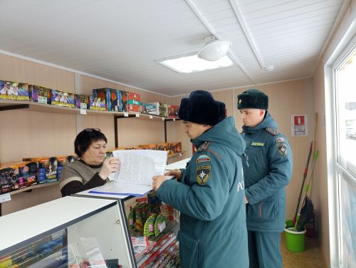 Кукмарадагы пиротехник эшләнмәләр сатылучы сәүдә нокталарына рейд оештырылды