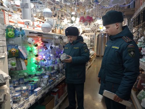 Кукмарадагы пиротехник эшләнмәләр сатылучы сәүдә нокталарына рейд оештырылды