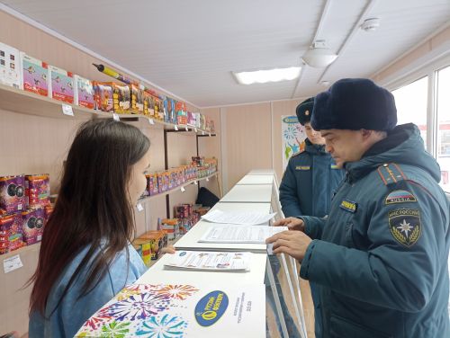 Кукмарадагы пиротехник эшләнмәләр сатылучы сәүдә нокталарына рейд оештырылды