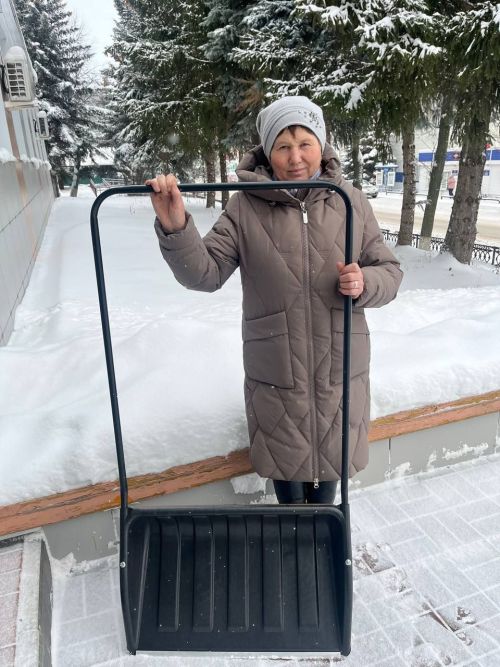 Яңа ел алдыннан газета укучыларыбызга бүләкләр өләштек