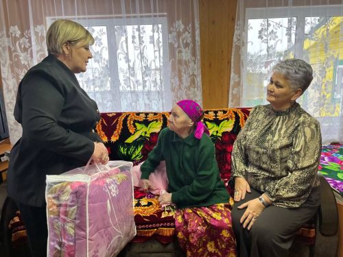 Лельвиж авылыннан Евдотия Балтасеева 90 яшьлеген каршы алды