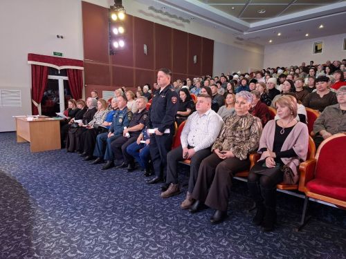 Кукмарада балигъ булмаганнар эшләре һәм аларның хокукларын яклау комиссиясенең киңәйтелгән утырышы узды
