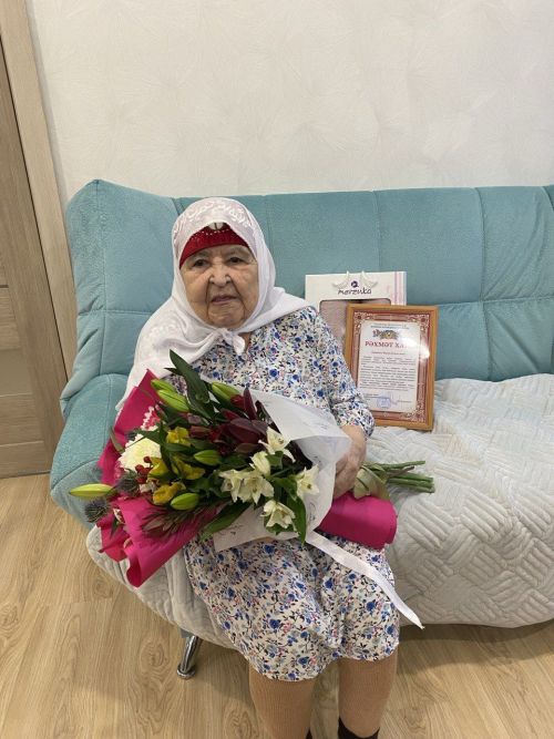 Тормыш сынауларын җиңүче: Манзараста яшәүче Фәридә Минһаҗева 90 яшьлек юбилеен билгеләп үтте