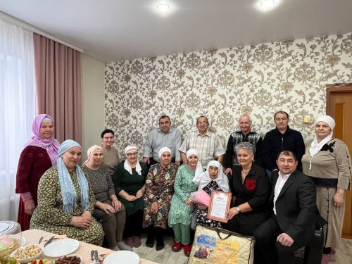Күкшел авылыннан Миннегөл Шакирова 95 яшьлеген билгеләп үтте