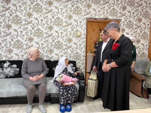 Күкшел авылыннан Миннегөл Шакирова 95 яшьлеген билгеләп үтте