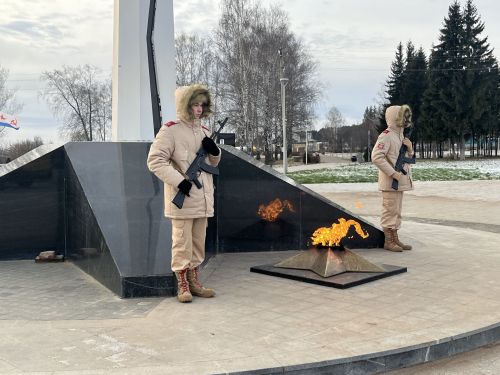 Кукмара районында мемориаль такталар ачылды, Җиңү паркында митинг узды