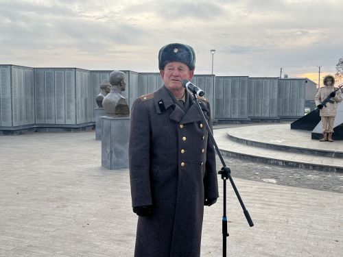 Кукмара районында мемориаль такталар ачылды, Җиңү паркында митинг узды