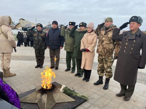 Кукмара районында мемориаль такталар ачылды, Җиңү паркында митинг узды