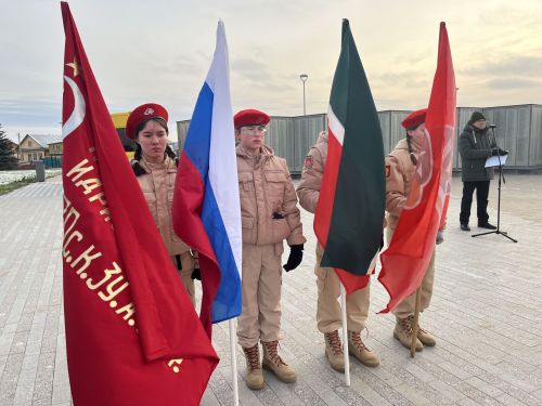 Кукмара районында мемориаль такталар ачылды, Җиңү паркында митинг узды