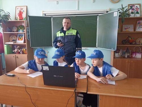 В Кукморе школьные отряды ЮИД состязались в  районном этапе республиканского конкурса «Безопасное колесо»