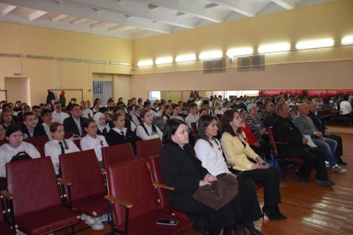 Кукмара 4нче урта мәктәбендә радиация һәлакәте корбаннарын искә алдылар