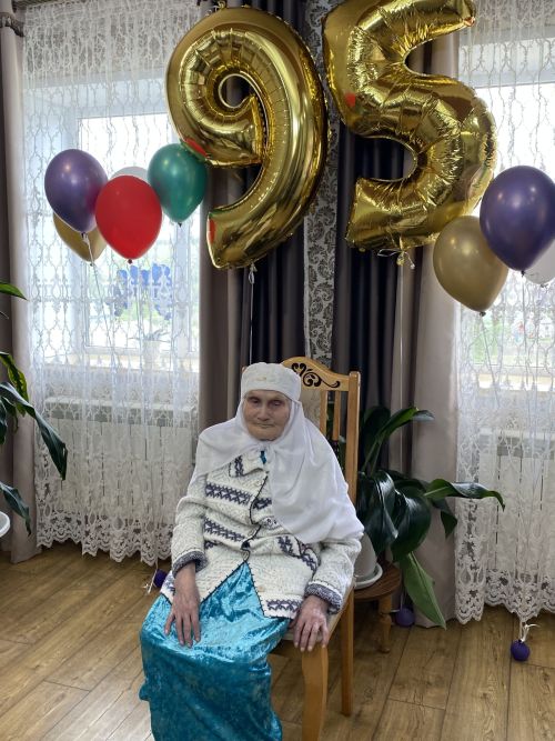 Балыклы авылында гомер итүче тыл ветераны Равилә Мусина 95 яшьлек юбилеен билгеләп үтте