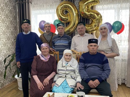Балыклы авылында гомер итүче тыл ветераны Равилә Мусина 95 яшьлек юбилеен билгеләп үтте