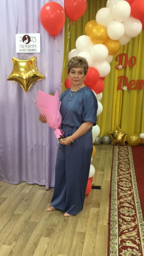 Тәрбияче Рузилә Гыйльметдинова: Балалар белән бергәләп үстем мин: бергә ашадык, бергә уйнадык