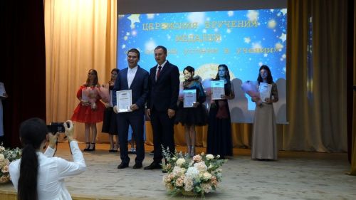 В Кукморе прошел выпускной бал