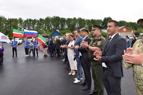 Ринат Садыйков Зур Кукмарада төзекләндерелгән «Ялкын» яшьләр үзәге ачты