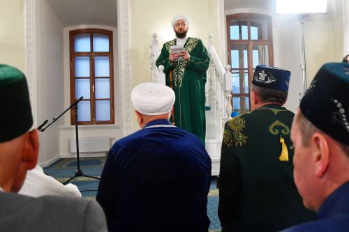 Татарстан Республикасы Рәисе Корбан гаете намазын Мәчкәрәнең Беренче Җәмигъ мәчетендә укыды