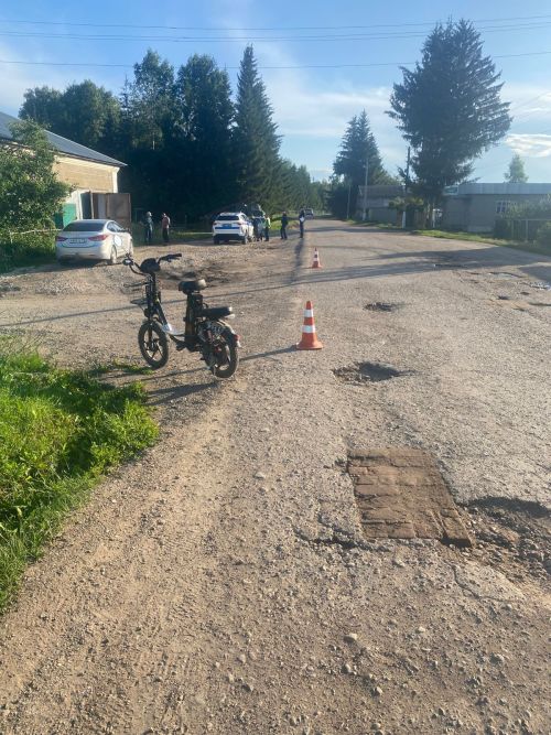 В Кукморском районе 13-летний подросток попал в больницу после падения с электровелосипеда