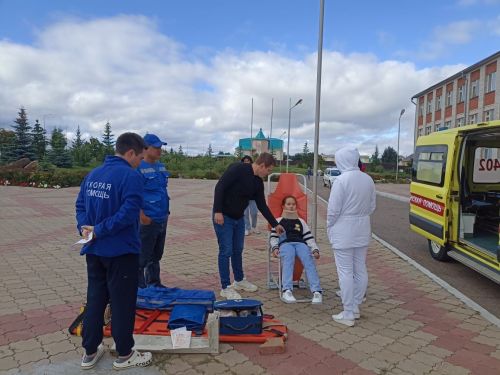 Кукмарада узган «Буыннар старты» бәйгесендә өч буын вәкиле көч сынашты