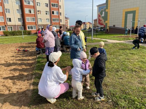 Гафиятуллин урамында «Дус күршеләр» дигән  ишегалды бәйрәме узды