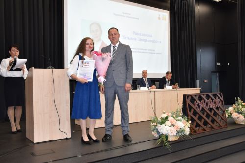 Кукмарада мәгариф хезмәткәрләренең август киңәшмәсе узды