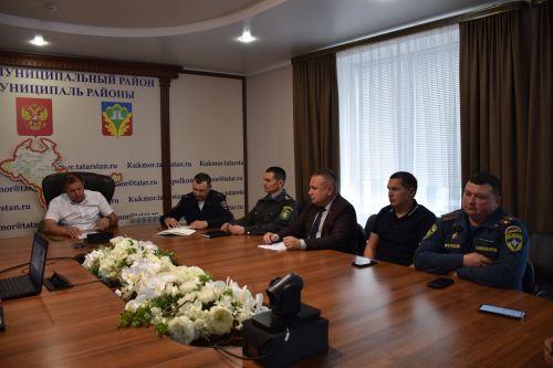 Состояние дорог и придорожной полосы: в Кукморе прошло заседание комиссии по БДД