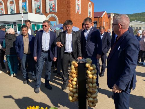 В Кукморе прошла осенняя школьная ярмарка
