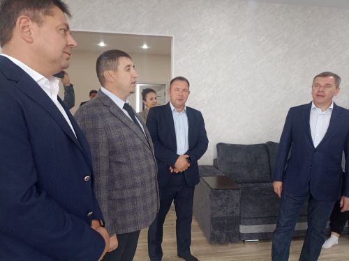 Кукмара районының Камышлы авылында төзелгән яңа йортлардан ачкычлар ияләренә тапшырылды