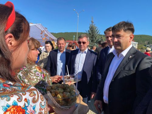 В Кукморе прошла осенняя школьная ярмарка