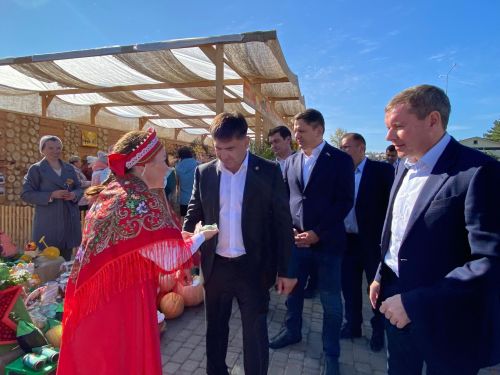 В Кукморе прошла осенняя школьная ярмарка