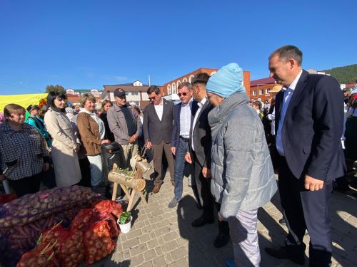 В Кукморе прошла осенняя школьная ярмарка