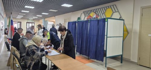 Кукмараның 1664нче номерлы сайлау участогында иртәдән халык өзелми