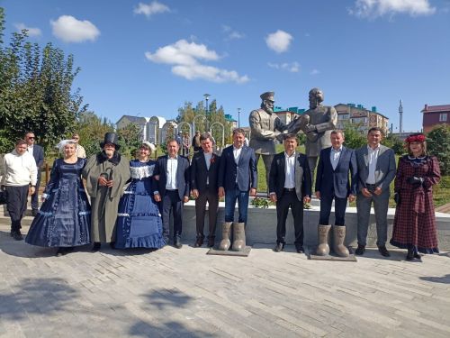 Кукмарада бертуган Родыгиннар истәлегенә һәйкәл ачылды