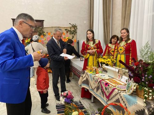 «Сумбеля»: в Кукморе отметили праздник урожая, объединивший садоводов