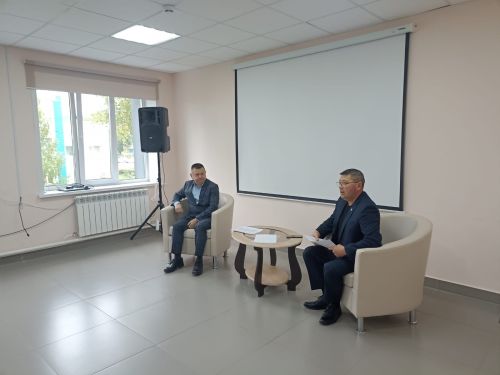Кукмара үзәк китапханәсендә чит ил гражданнары белән очрашу узды