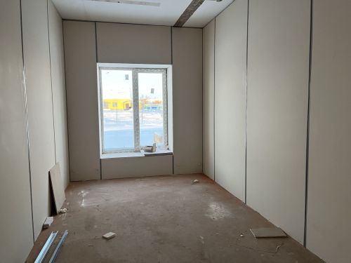 Вахит авылындагы “Яшь тамашачы театры” бинасында капиталь төзекләндерүнең икенче этабы башланды