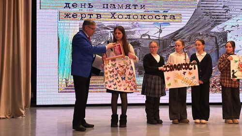 Холокост корбаннарын искә алу атналыгы уңаеннан Кукмарада «Хәтер күбәләге» Бөтенроссия акциясе узды