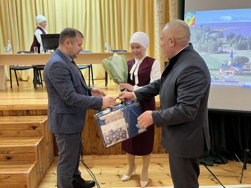 Туембаш җирлегендә хисап җыелышы узды